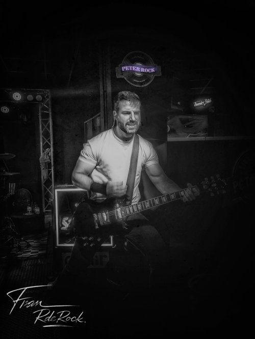 Nico Galindo, músico de Mala Hierba