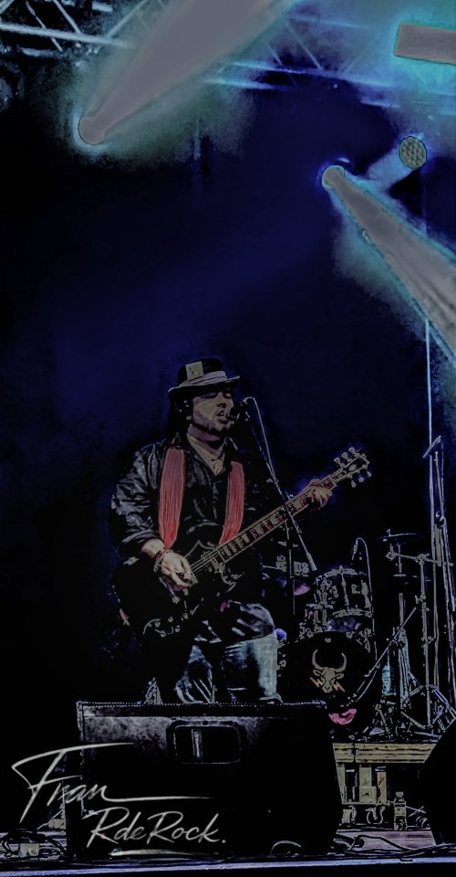 Carlos "Charly" Zamora, músico de El hombre del saco